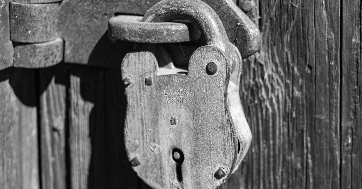 How Locksmiths Open Your Door Without Damaging It — Brooklyn Heights Locksmith & Security